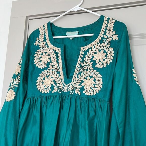 Emerald Green Leaves of Grass Mini Dress with Gold Embroidery - Picture 3 of 9